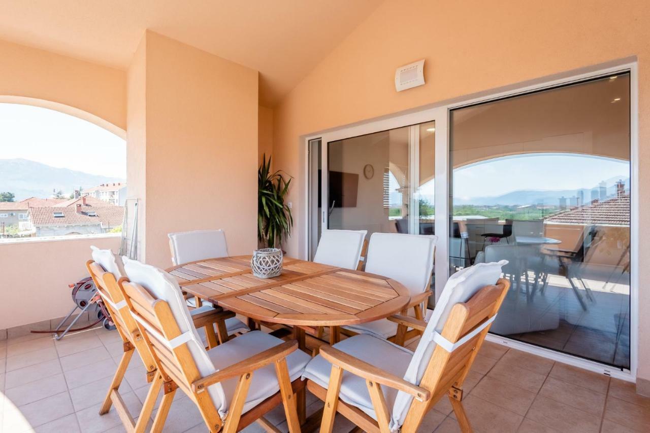 Metković Neretva Valley Apartments - Heated Pool מראה חיצוני תמונה
