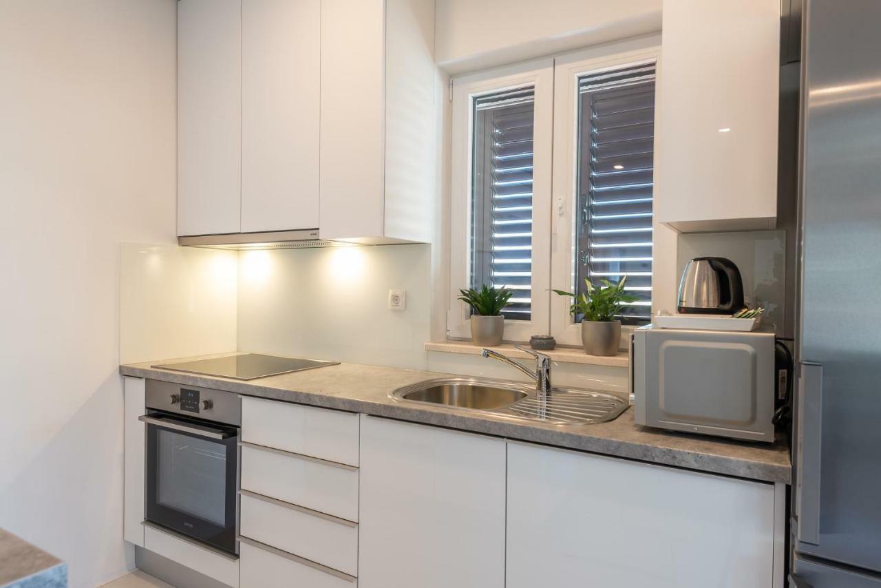 Metković Neretva Valley Apartments - Heated Pool מראה חיצוני תמונה