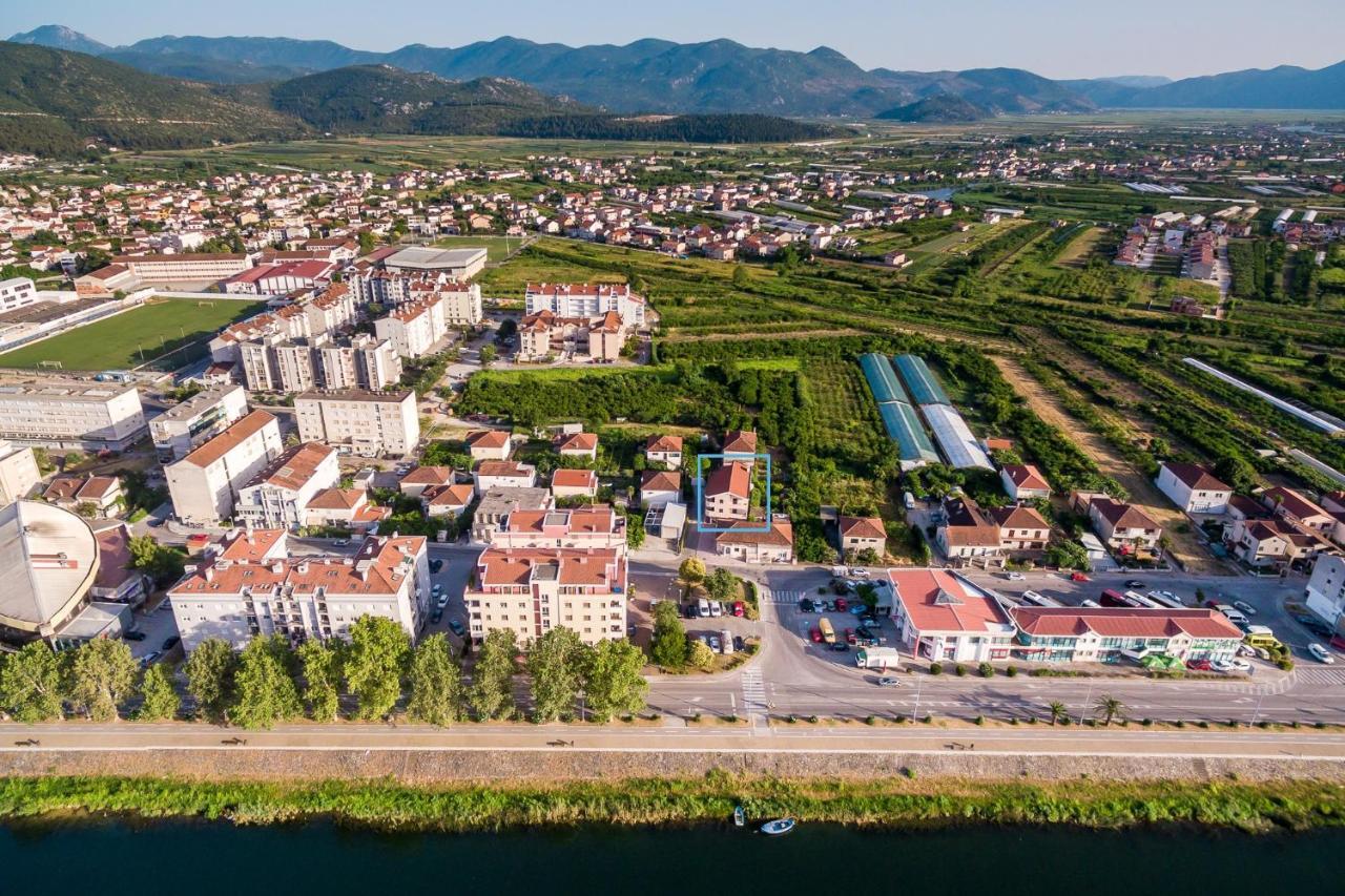 Metković Neretva Valley Apartments - Heated Pool מראה חיצוני תמונה
